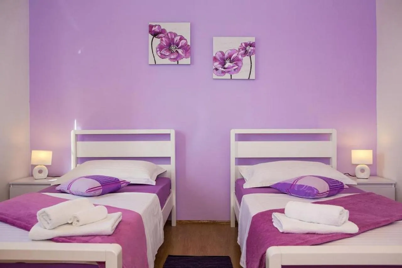 Holiday Home Mirador Kastel Stari 0*,  Croatia
