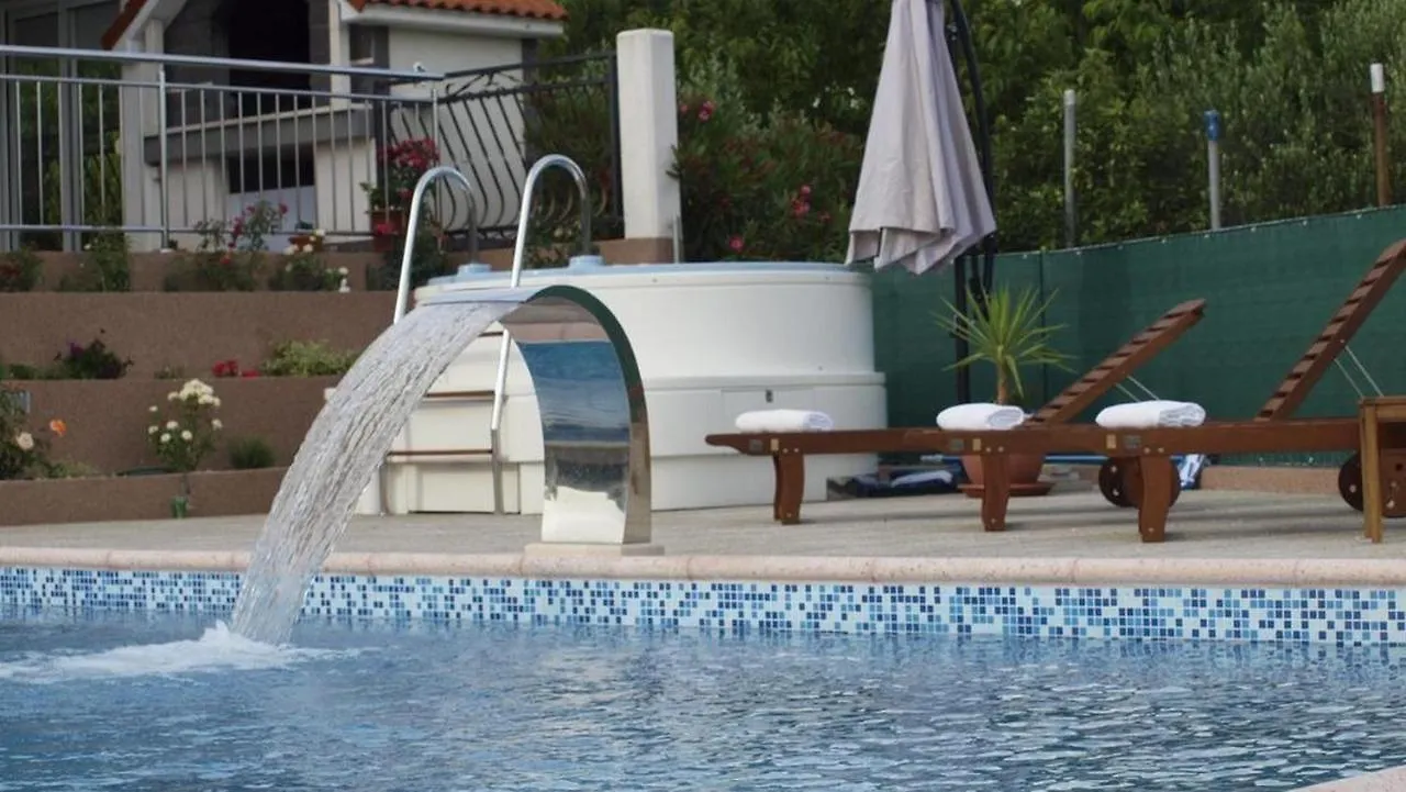 Holiday Home Mirador Kastel Stari Croatia